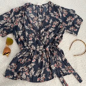 Women’s casual blouse floral print Size L
